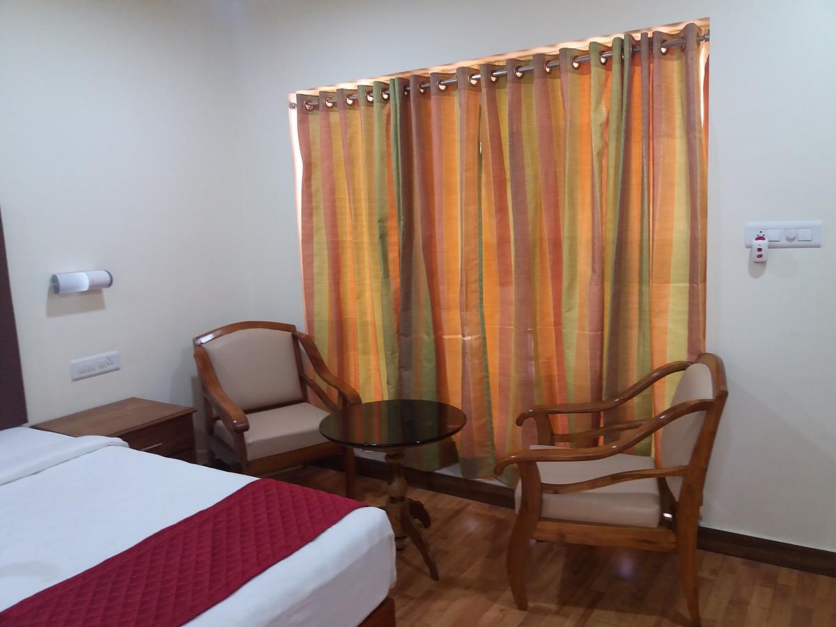 טריואנדרום Travancore Island Resort מראה חיצוני תמונה