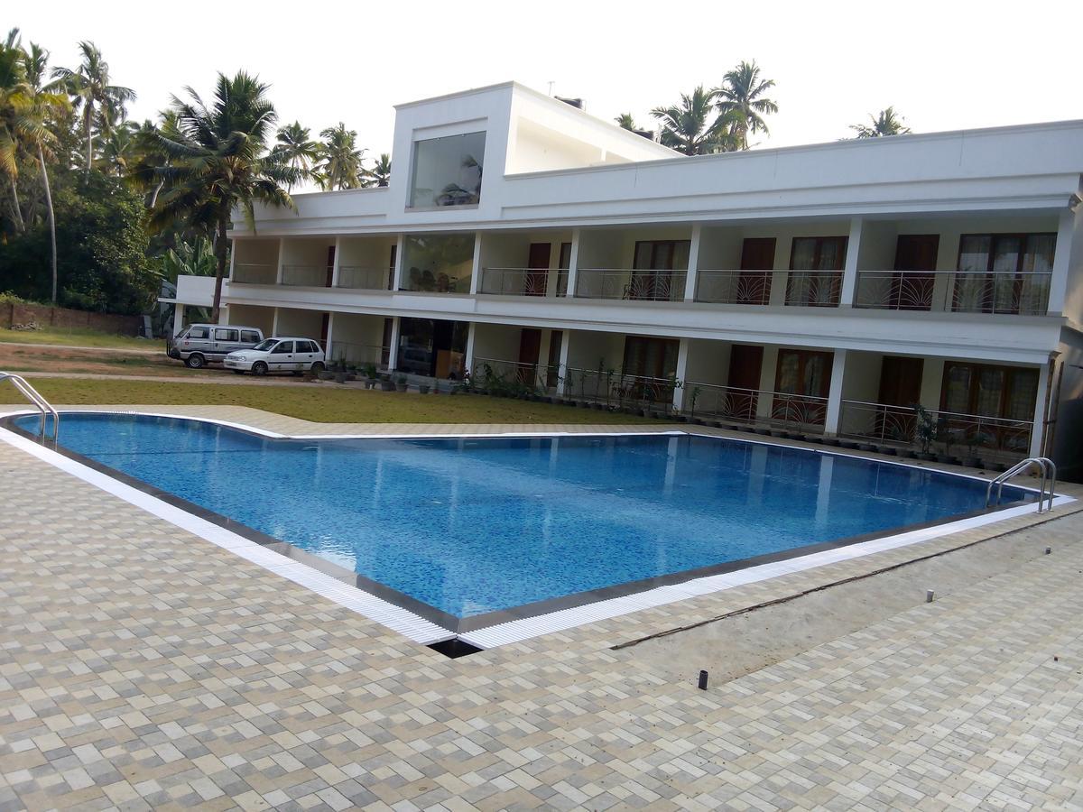 טריואנדרום Travancore Island Resort מראה חיצוני תמונה